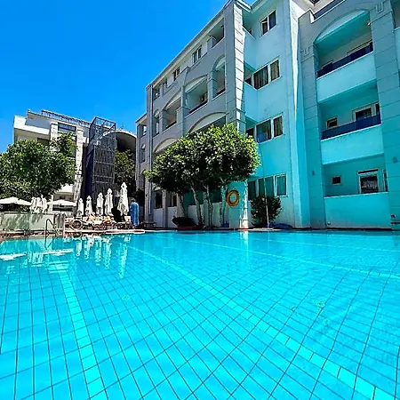 Two Seas Hotel 3*